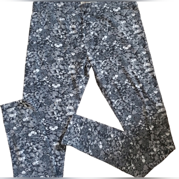 Hollister Gray Floral Leggings Small - Picture 2 of 3